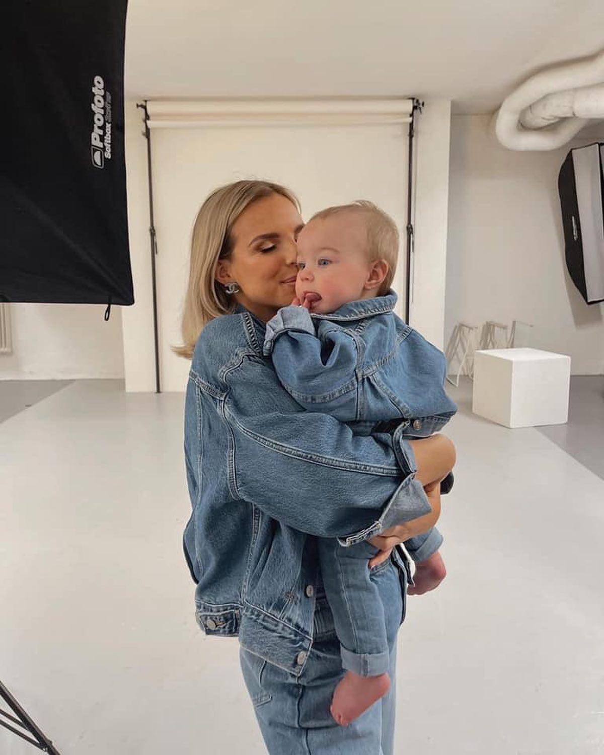 아기랑 엄마랑 커플룩👶🏻💜🤍 이미지6