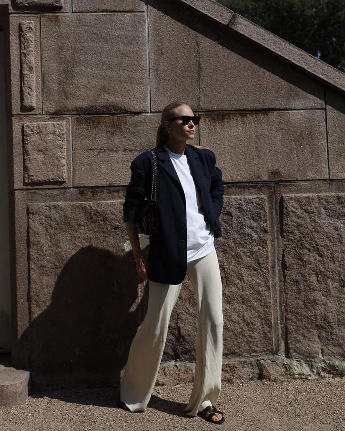 티셔츠에 자켓 걸치기🤵🏻‍♀️🤍 이미지3