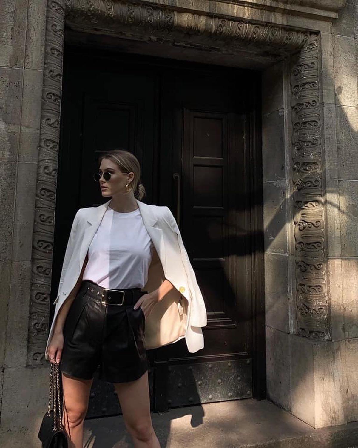 티셔츠에 자켓 걸치기🤵🏻‍♀️🤍 이미지7