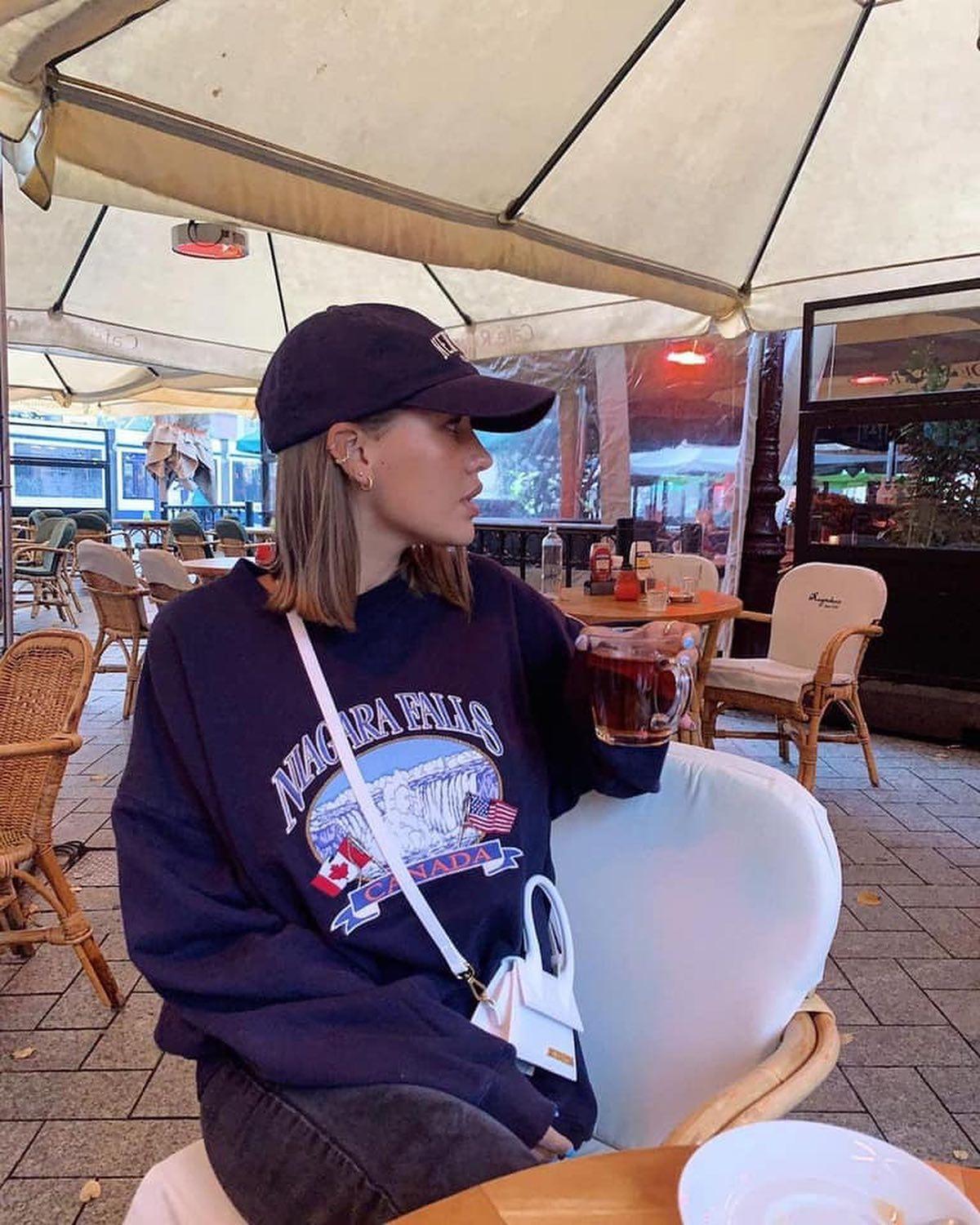 볼캡에 맨투맨 @어때요🧢🤍 이미지8