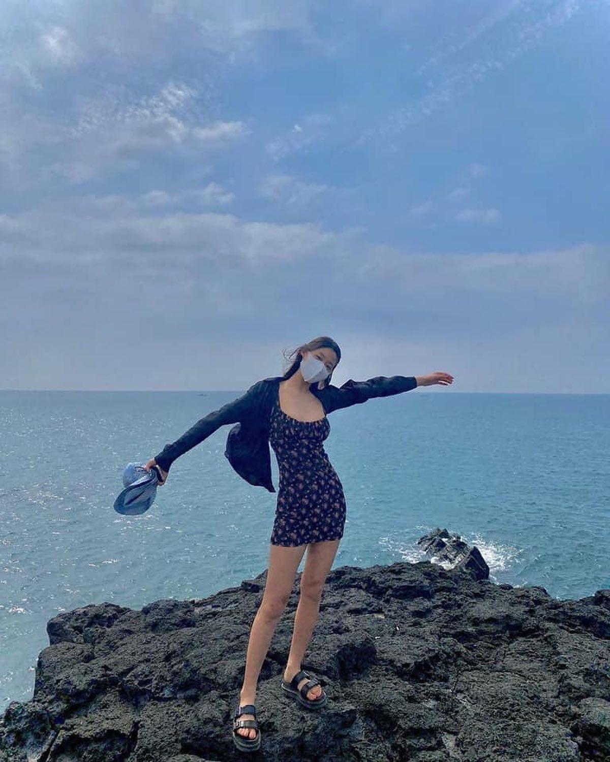 여전한 설현 클라스⭐️💙 이미지