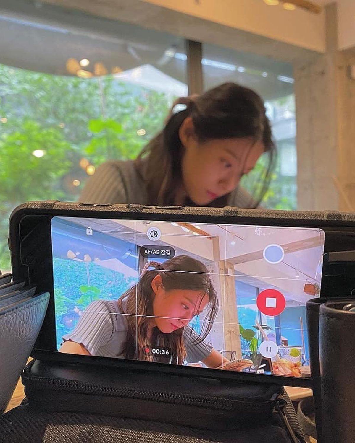 여전한 설현 클라스⭐️💙 이미지7