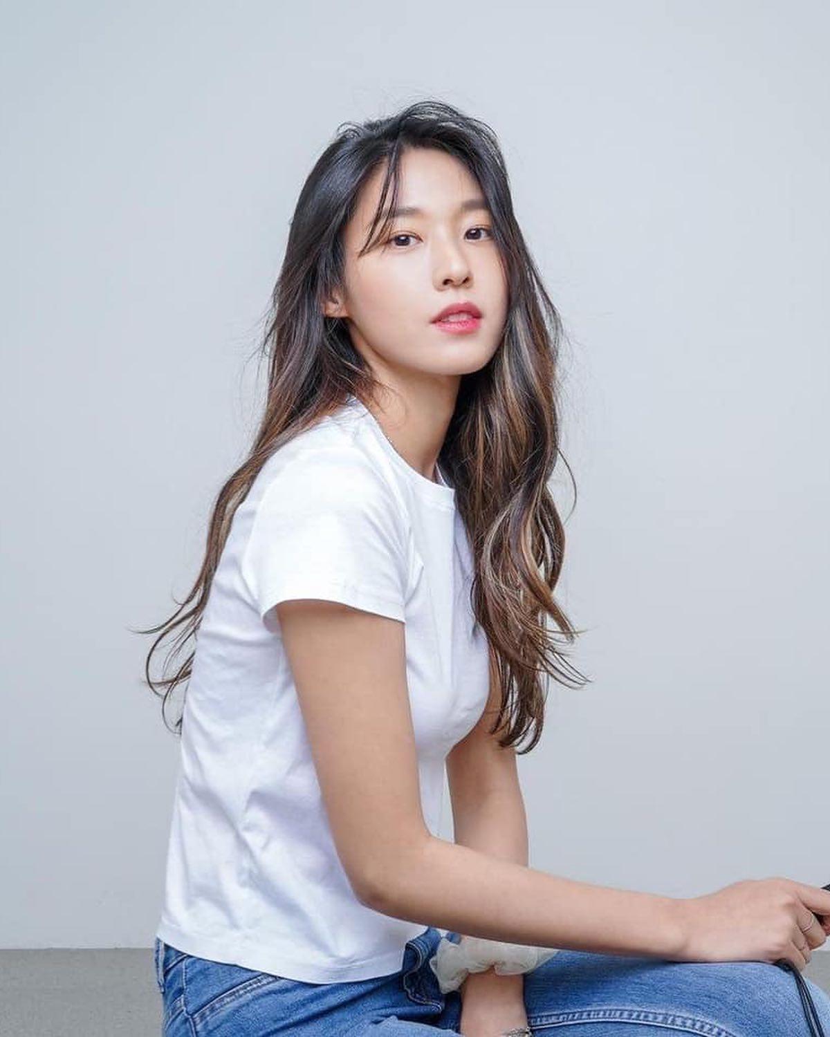 여전한 설현 클라스⭐️💙 이미지8