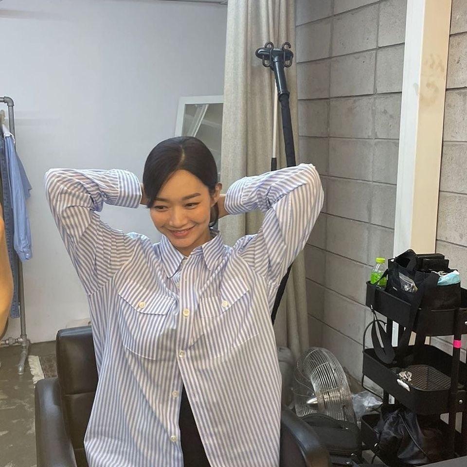 비주얼 치트키 신민아 데일리💙 이미지3