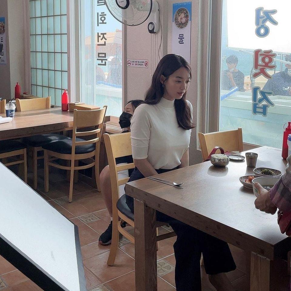 비주얼 치트키 신민아 데일리💙 이미지7