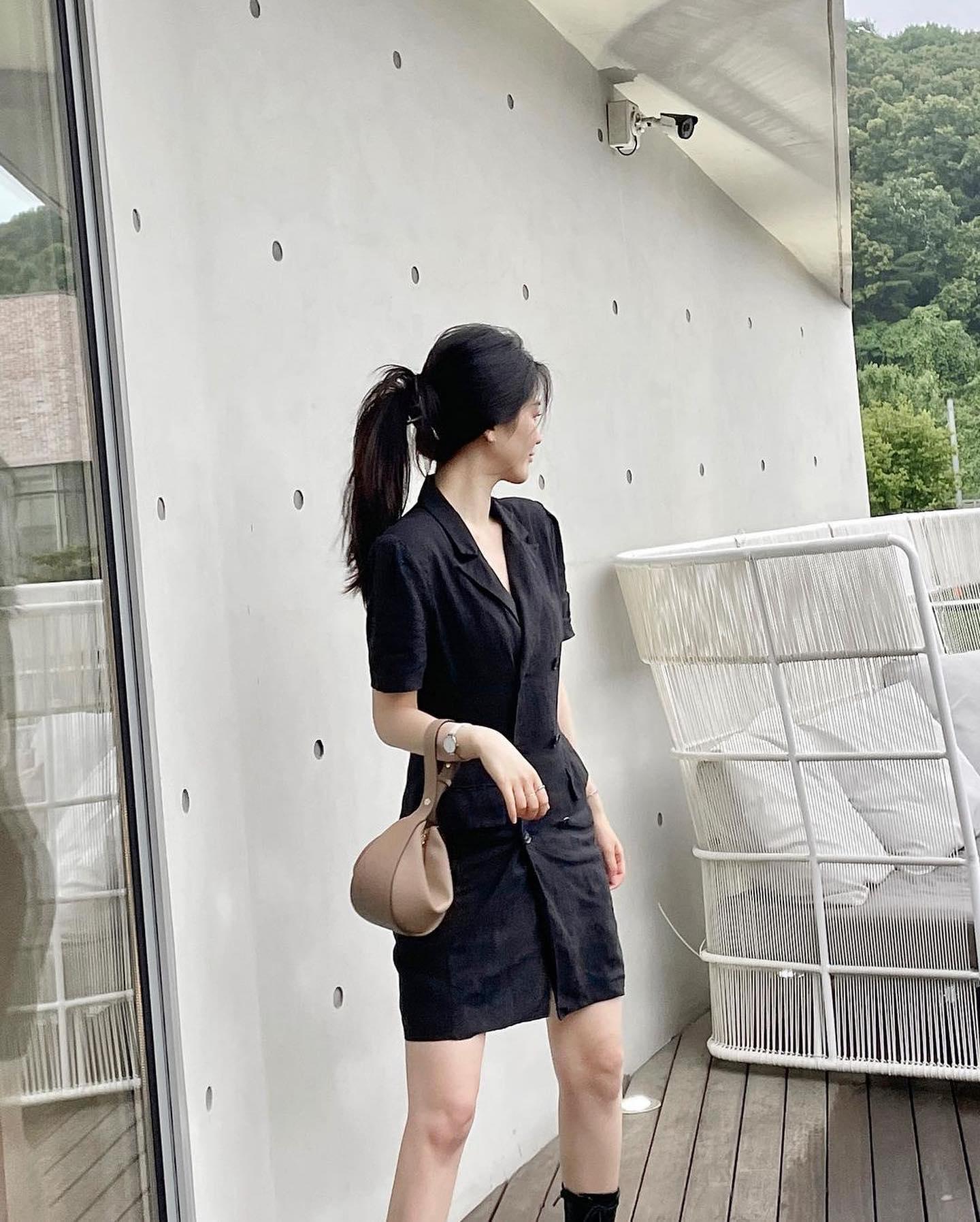 가볍게 걸치는 미니백😎🖤코디법
감각적 포인트 추가 @마카로니미니백👜❤️ #광고 이미지2