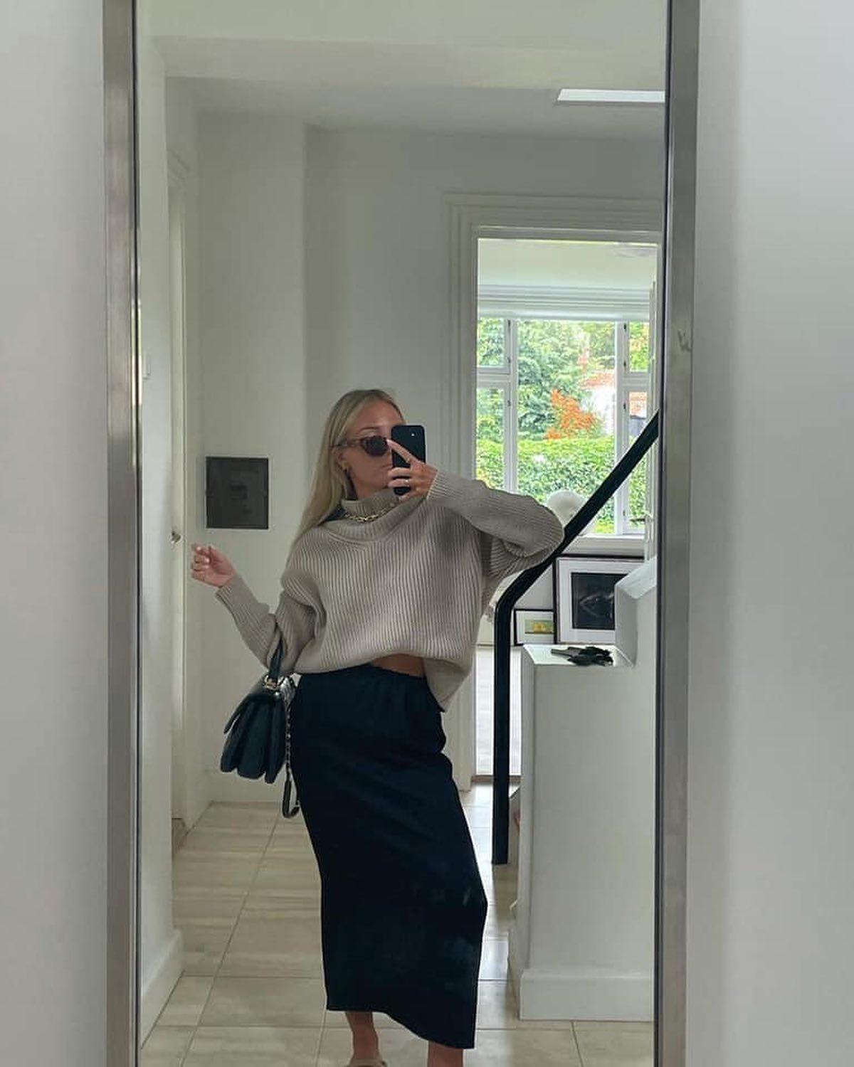 롱스커트로 미니멀하게🖤🤍 이미지5