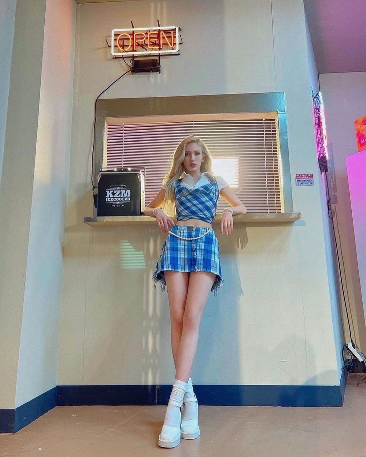 운동 자극제 전소미 한줌허리🐜 이미지3