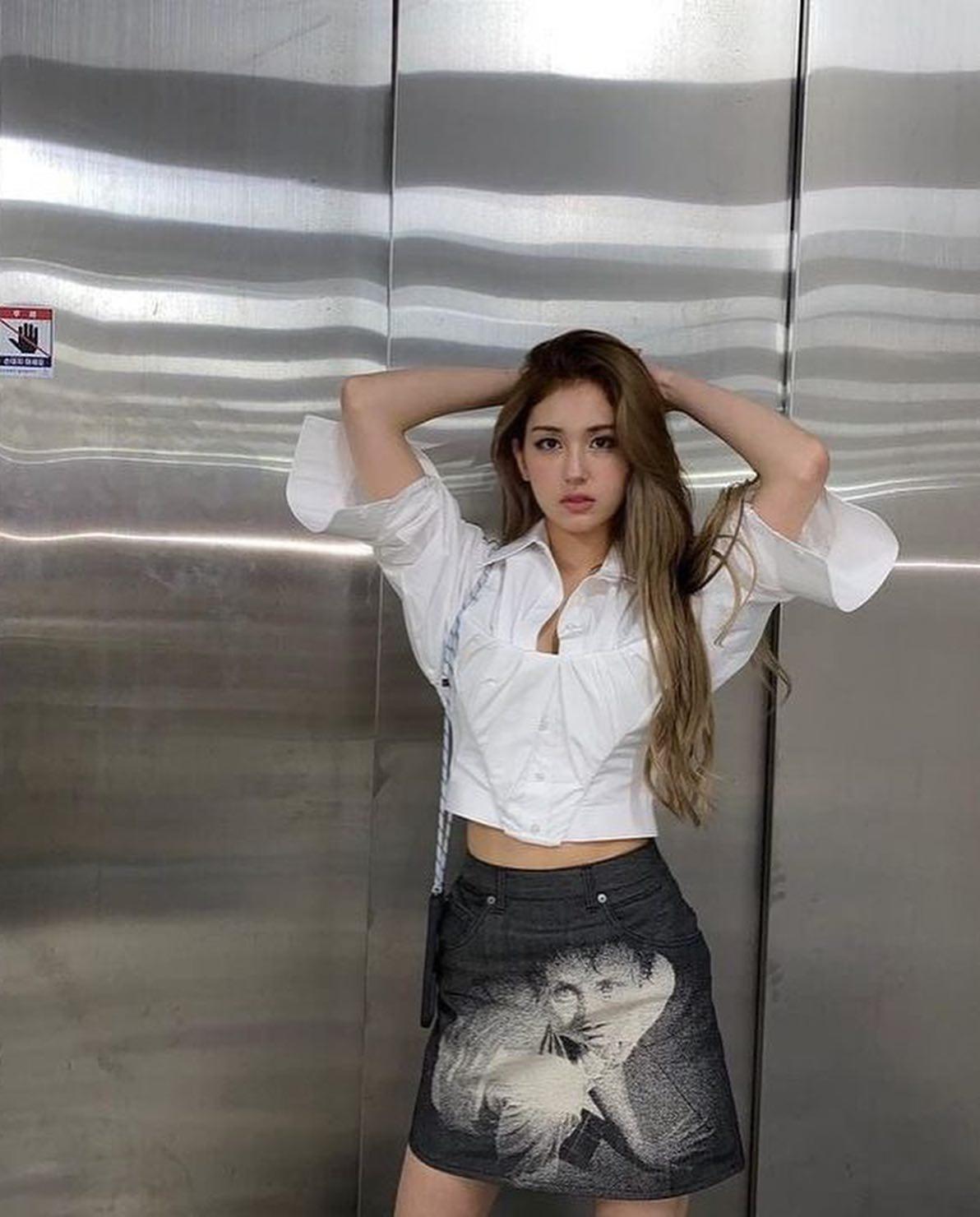 운동 자극제 전소미 한줌허리🐜 이미지10