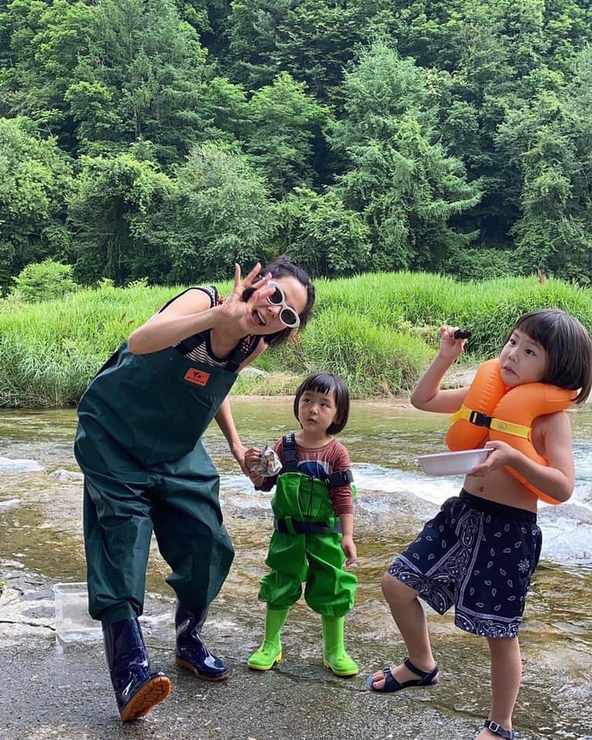 가족사진도 느낌있게📸🖤🤍 이미지5