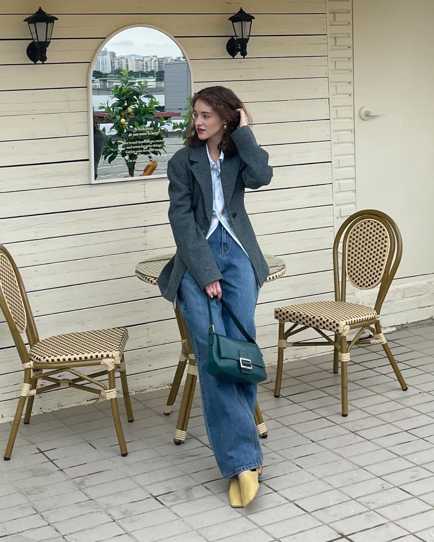 가을은 이런느낌🍁💙숄더백 코디 이미지3