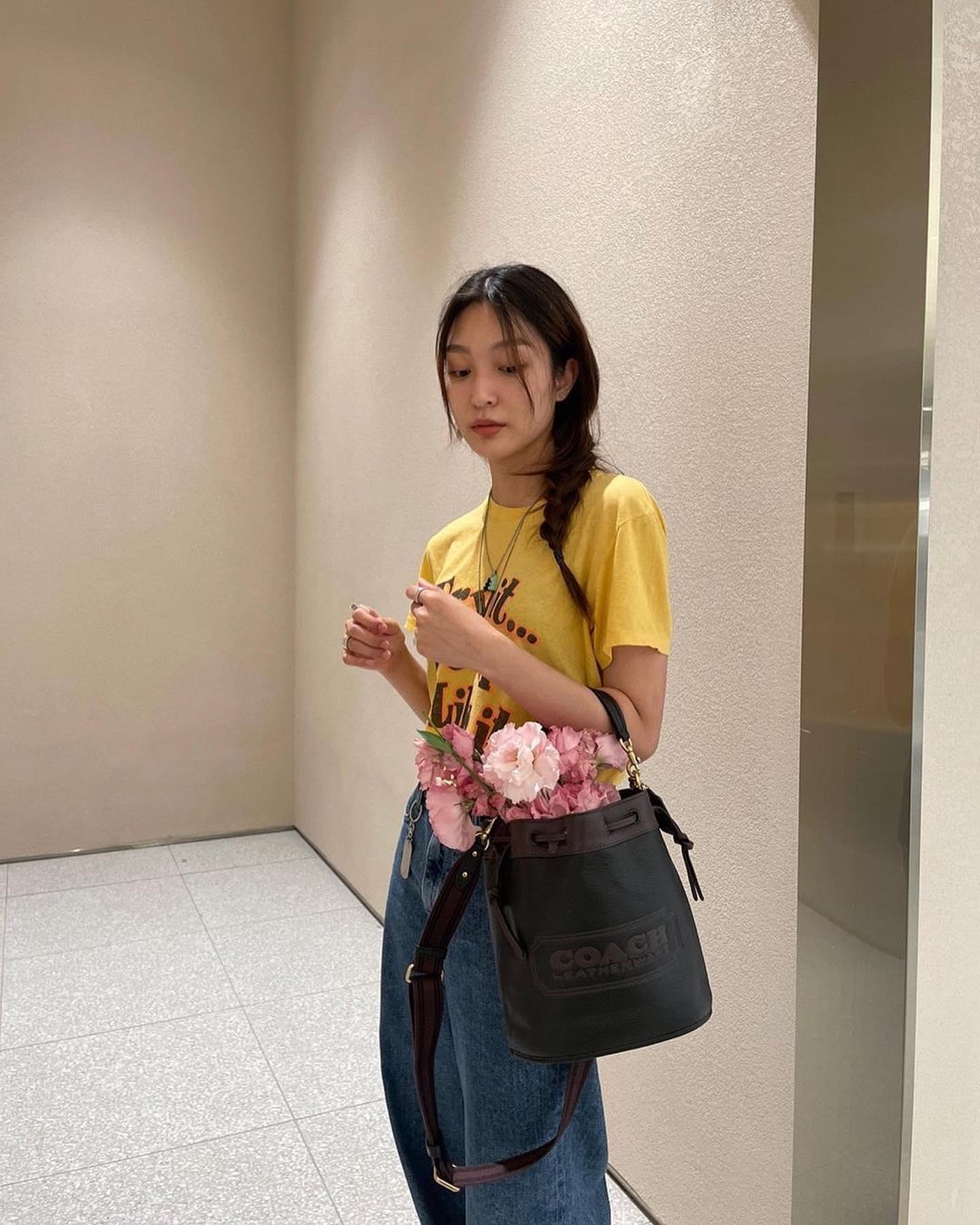 가을 준비🖤🤎코치 버킷백 코디
데일리 캐주얼/포멀룩에 예쁜🧺코치 필드 토트백 #광고 #코치 이미지2