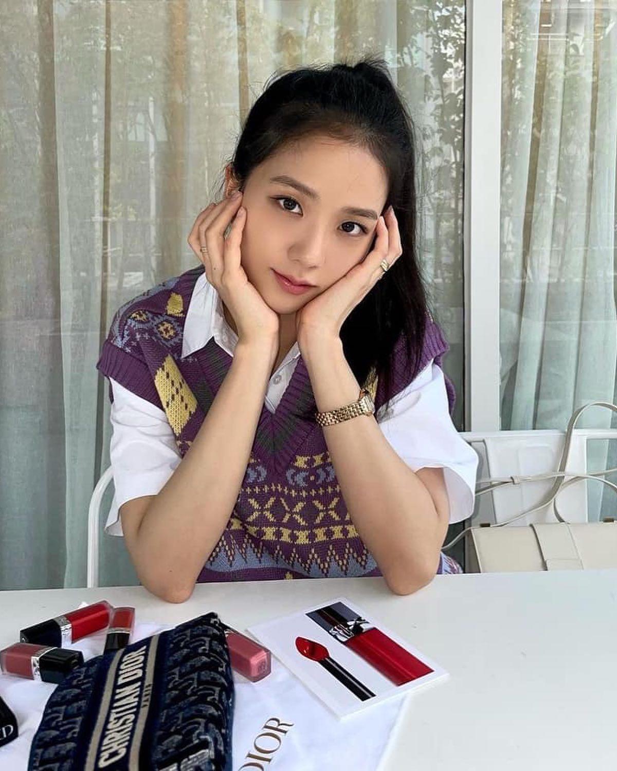 심쿵 비주얼 @디올 지수💗🖤 이미지5