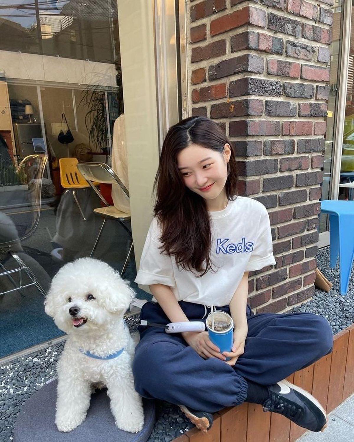 정채연의 화사한 첫사랑 무드💛🤍 이미지4