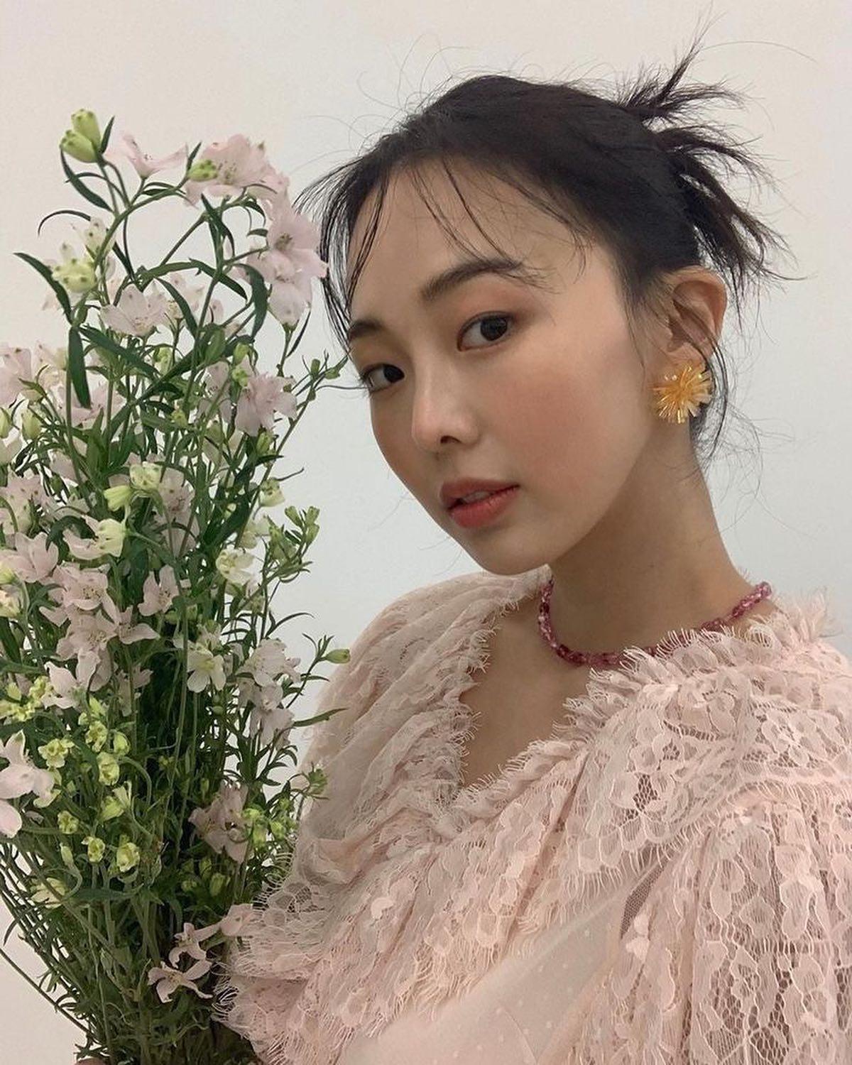 골목여신 금새록🔮매력적 분위기 이미지4