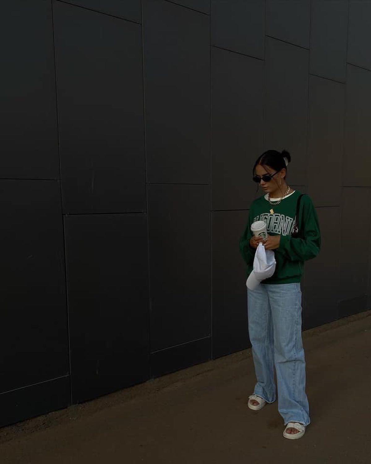 헐랭이 맨투맨 코디💙🧡💛 이미지6