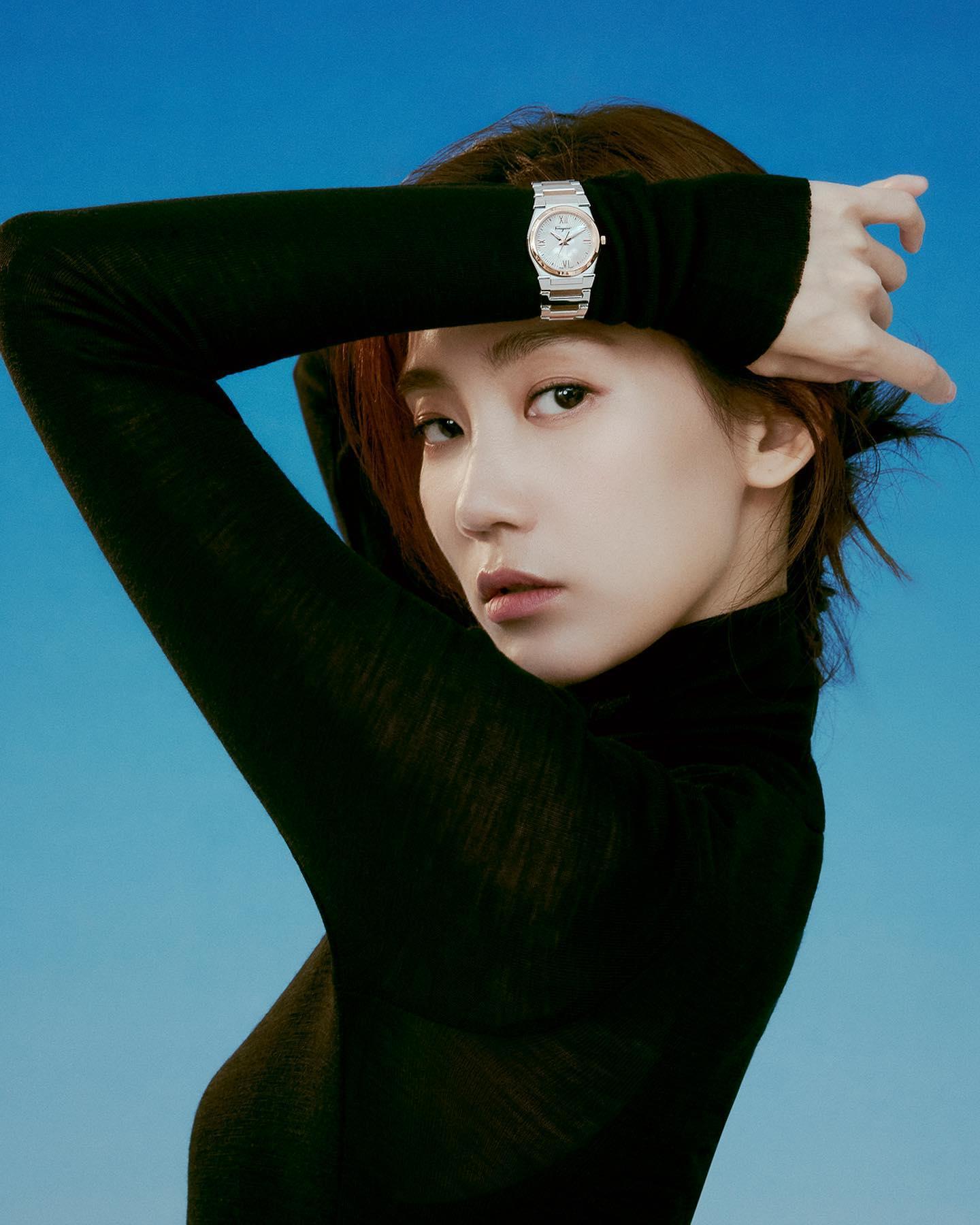 슬의생 겨울쌤🍁🖤분위기 봐봐
페라가모 타임피스 x 신현빈 가을워치⏱🤎 #광고 이미지