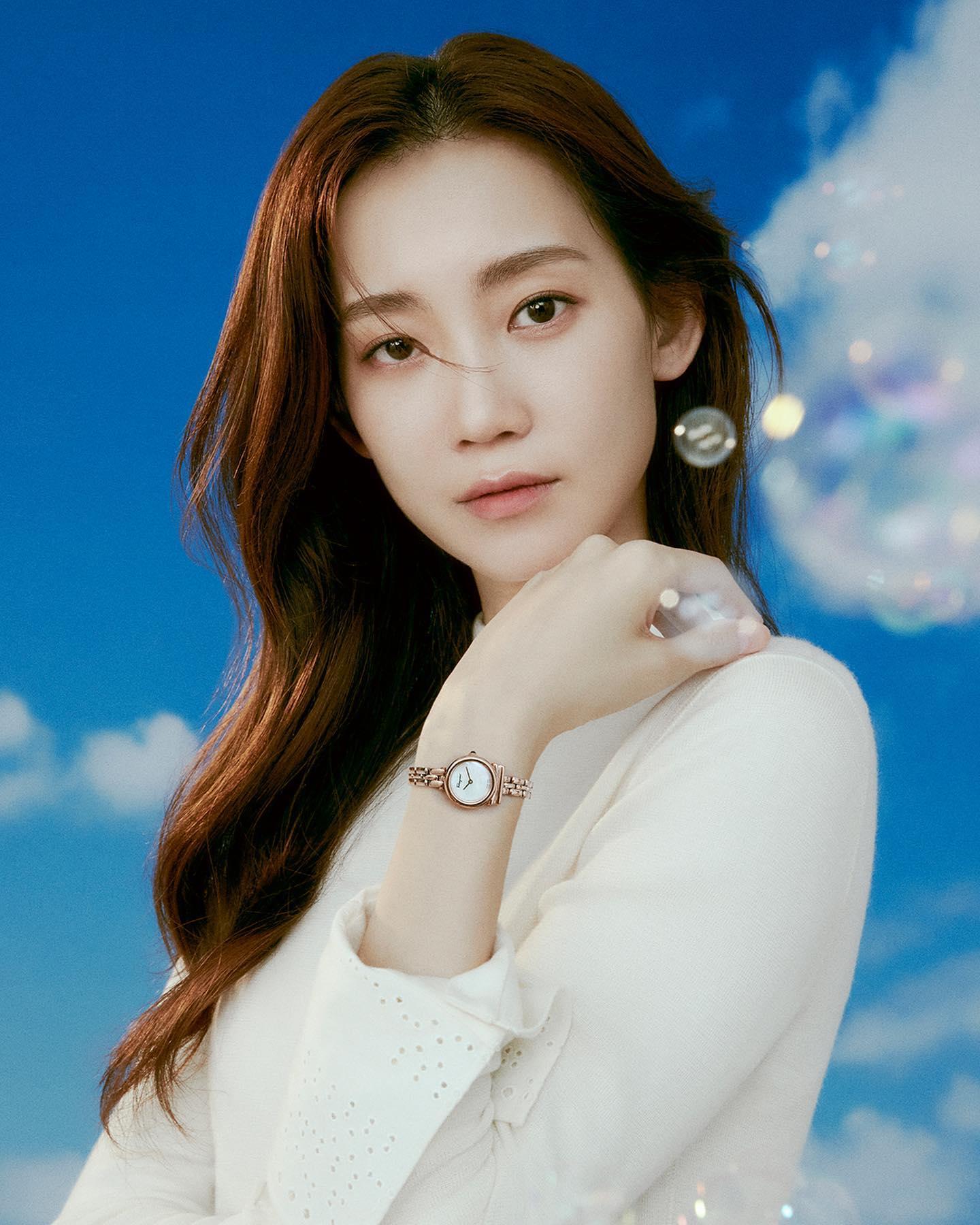 슬의생 겨울쌤🍁🖤분위기 봐봐
페라가모 타임피스 x 신현빈 가을워치⏱🤎 #광고 이미지3