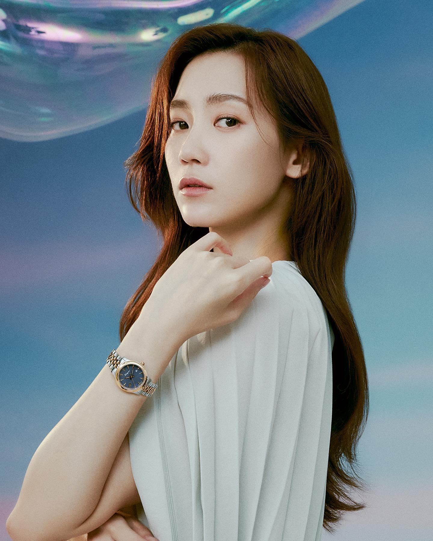 슬의생 겨울쌤🍁🖤분위기 봐봐
페라가모 타임피스 x 신현빈 가을워치⏱🤎 #광고 이미지5