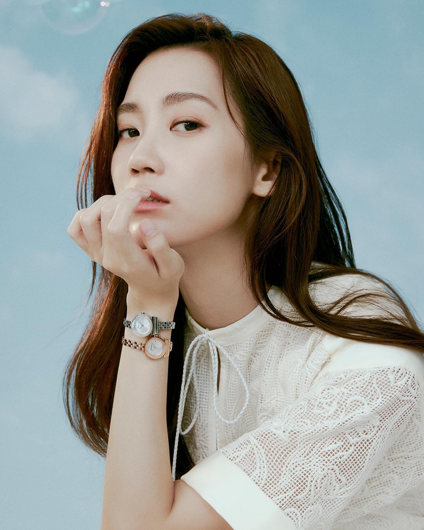 슬의생 겨울쌤🍁🖤분위기 봐봐
페라가모 타임피스 x 신현빈 가을워치⏱🤎 #광고 이미지7