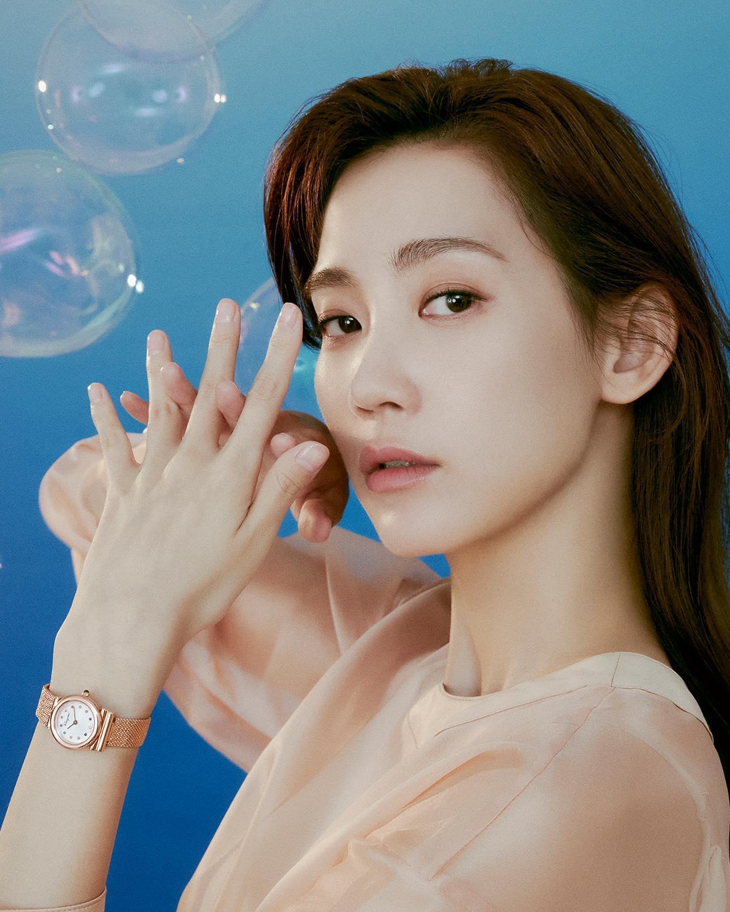 슬의생 겨울쌤🍁🖤분위기 봐봐
페라가모 타임피스 x 신현빈 가을워치⏱🤎 #광고 이미지9