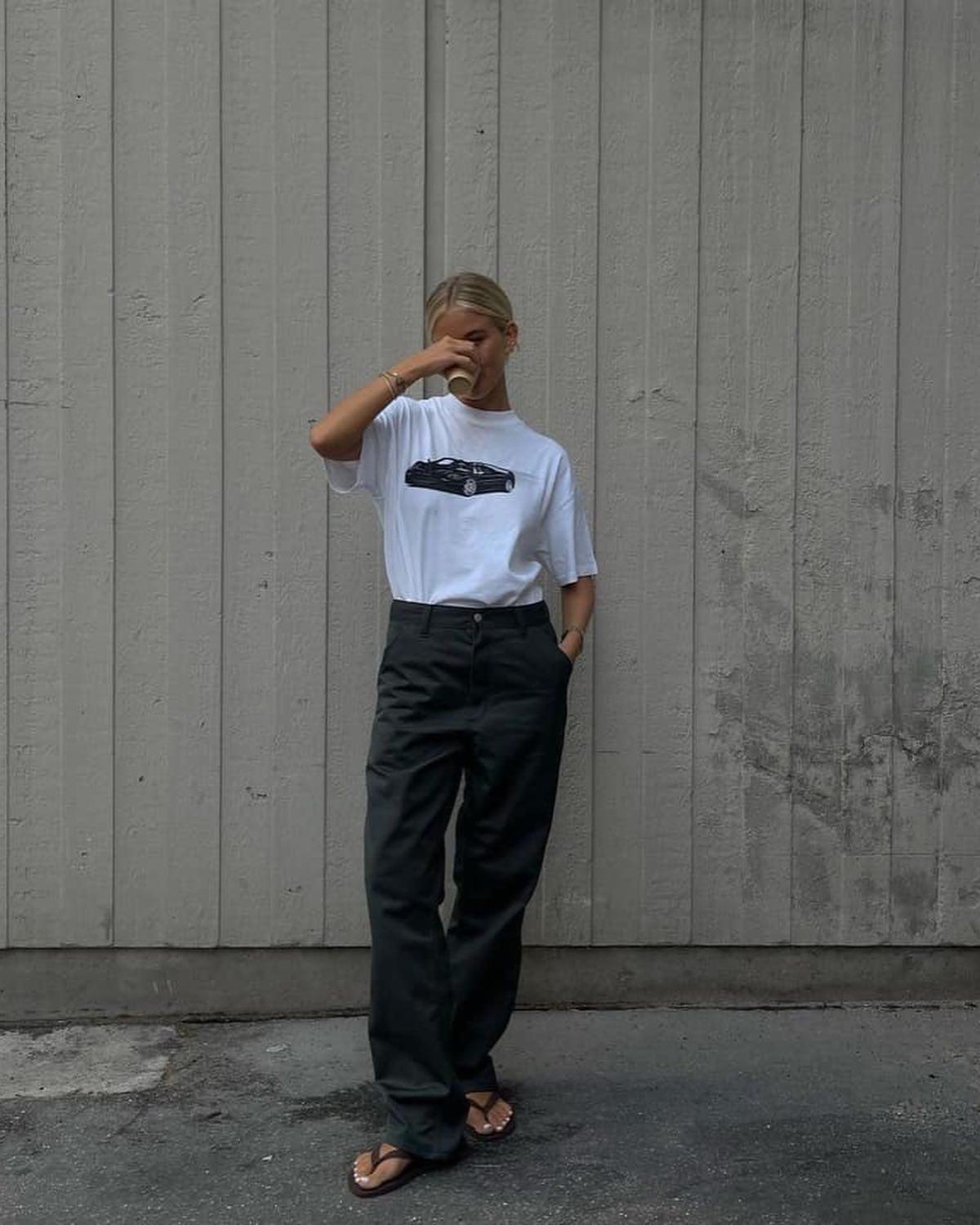 깔끔한 티셔츠 한장👚🤍 이미지6