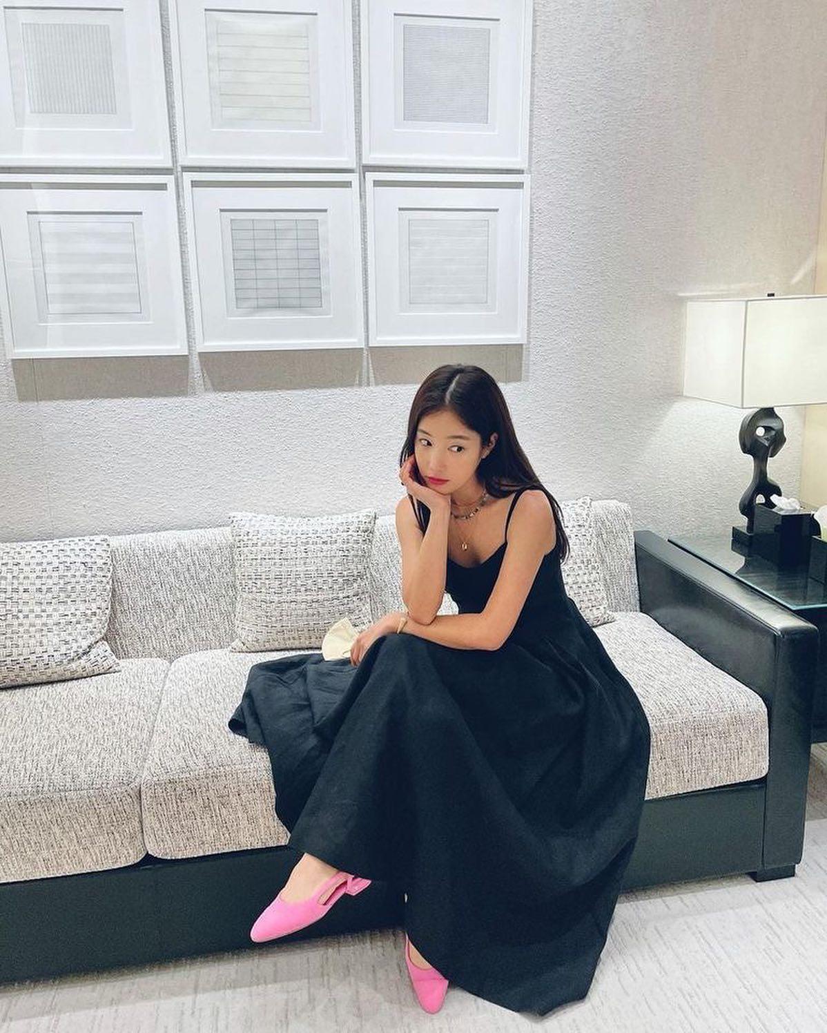 눈길 사로잡는 기은세 아이템들🖤 이미지3