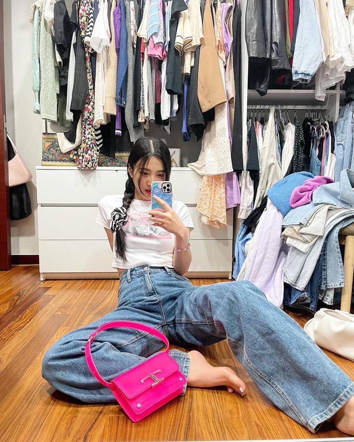 흰티에 청바지 입기🥛👖 이미지