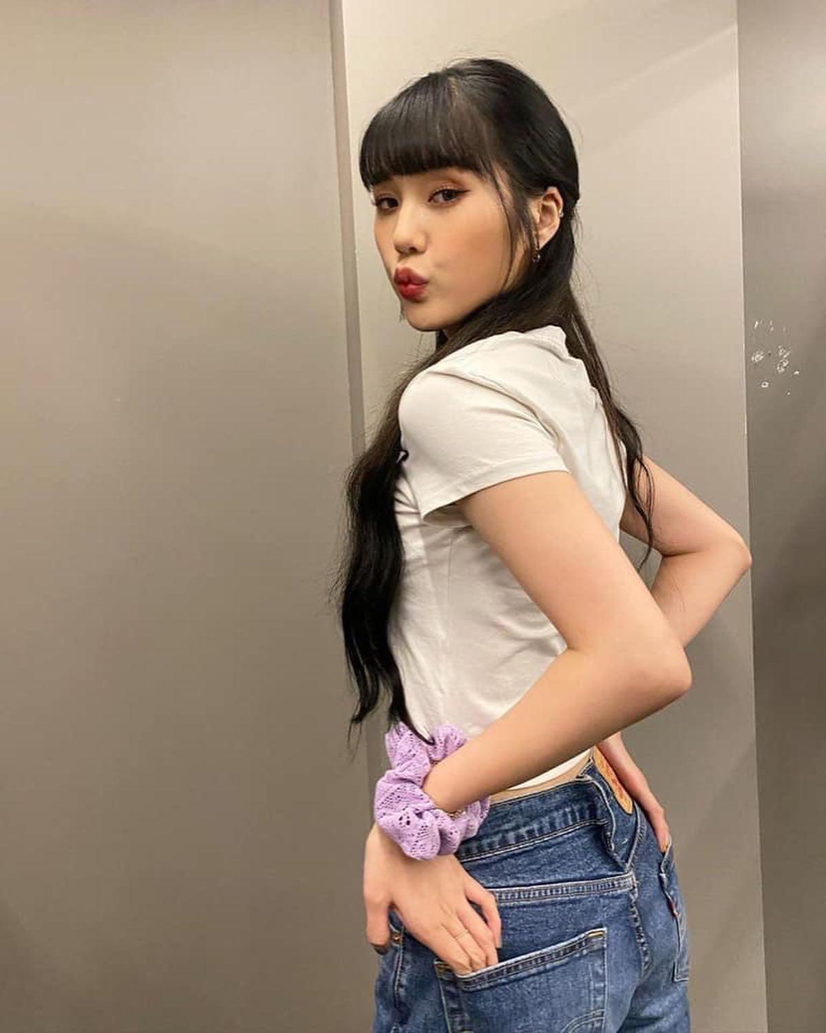 흰티에 청바지 입기🥛👖 이미지7