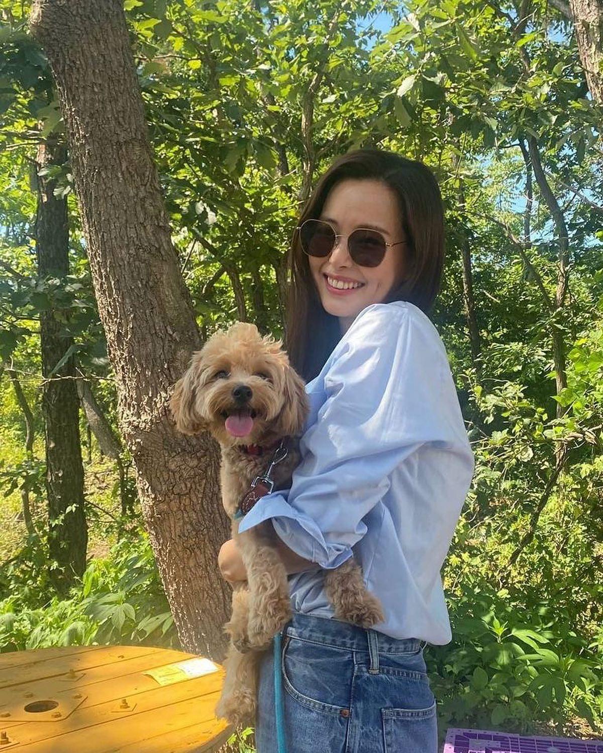 캐주얼도 럭셔리 만드는 이하늬💛 이미지8