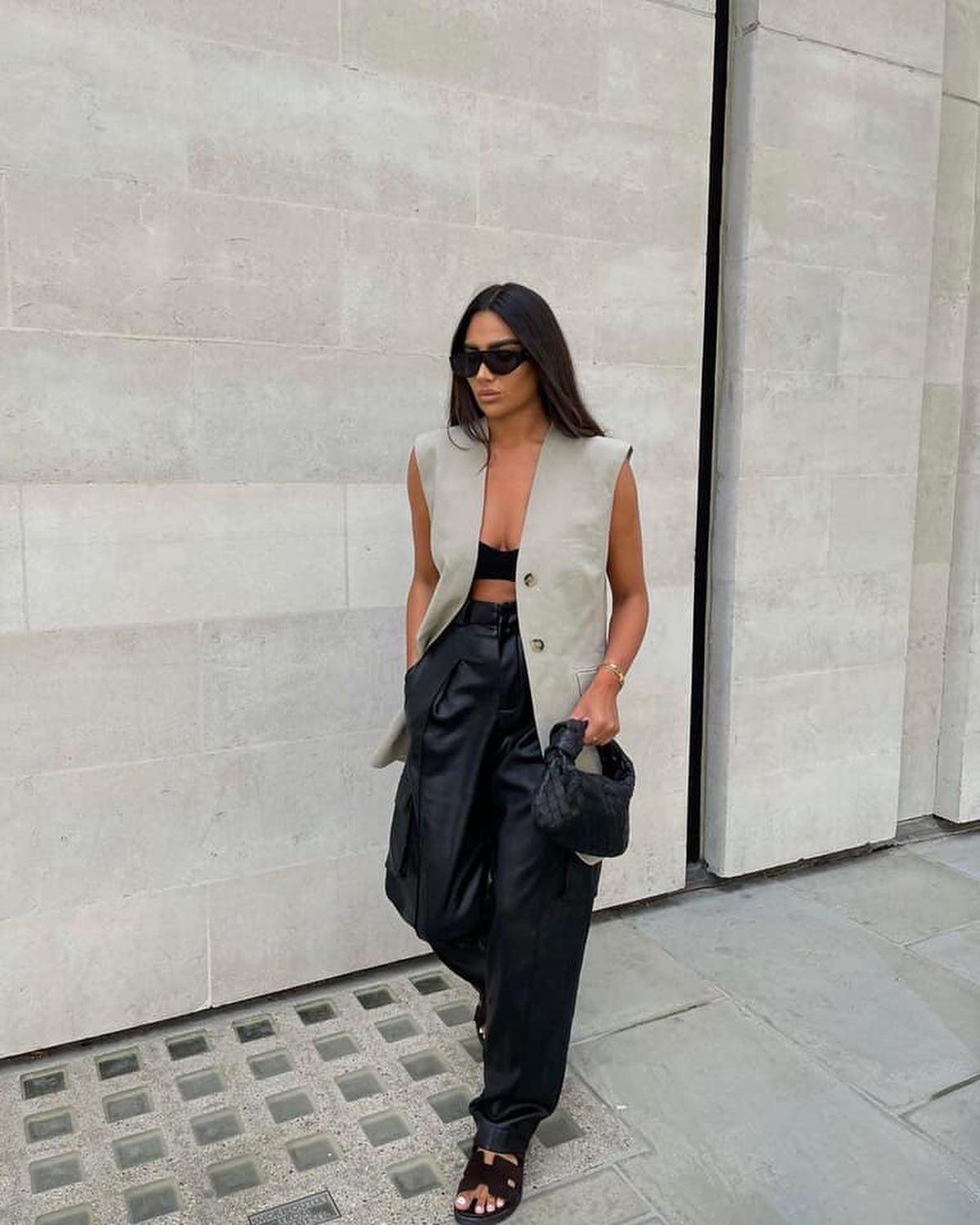 아우터에 브라탑🤭 분위기💚🖤 이미지5