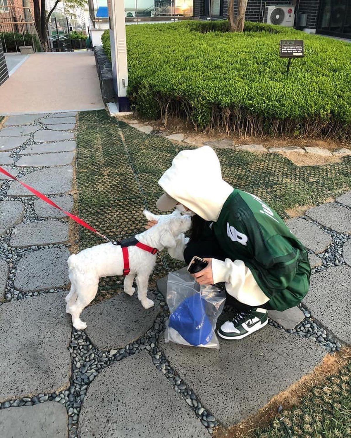 이청아의 나이키룩✔️🎶 참고🤍 이미지3