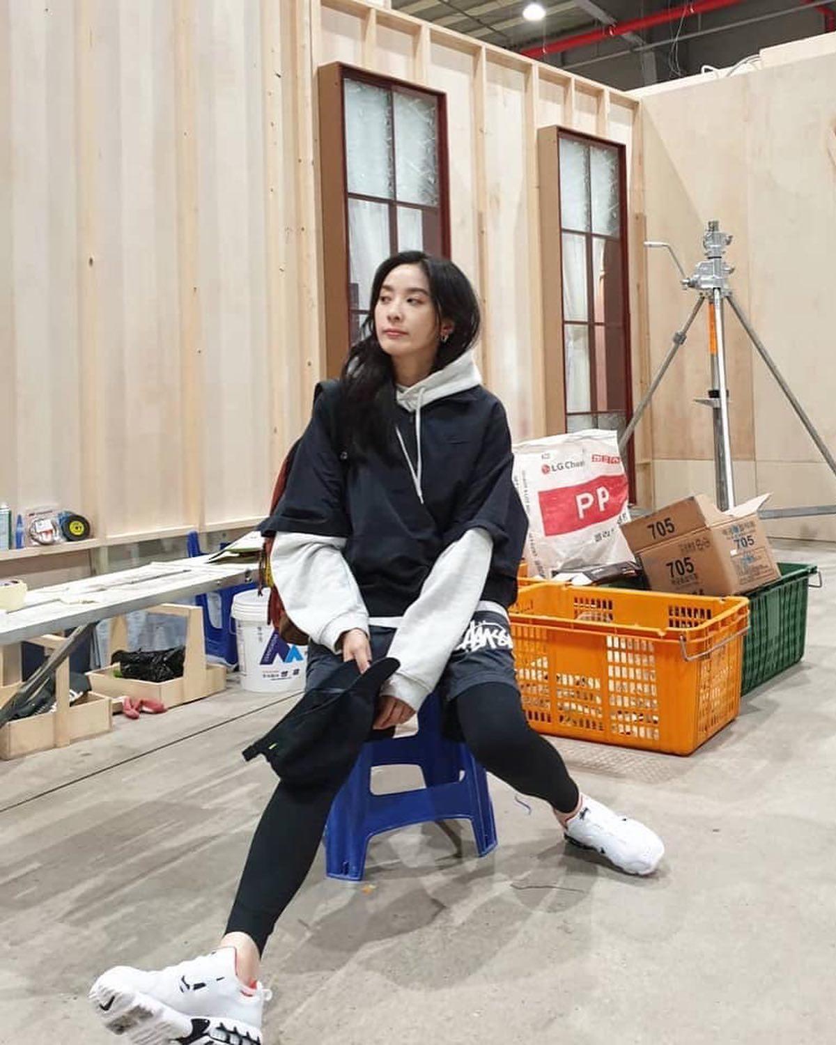 이청아의 나이키룩✔️🎶 참고🤍 이미지9