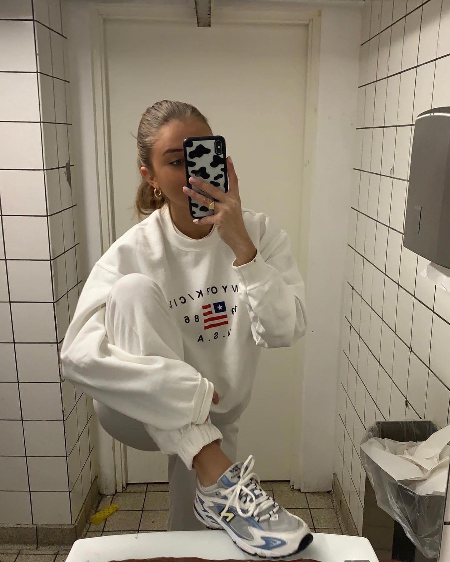 가을 러닝룩💙🤍뉴발725 활용해 이미지3