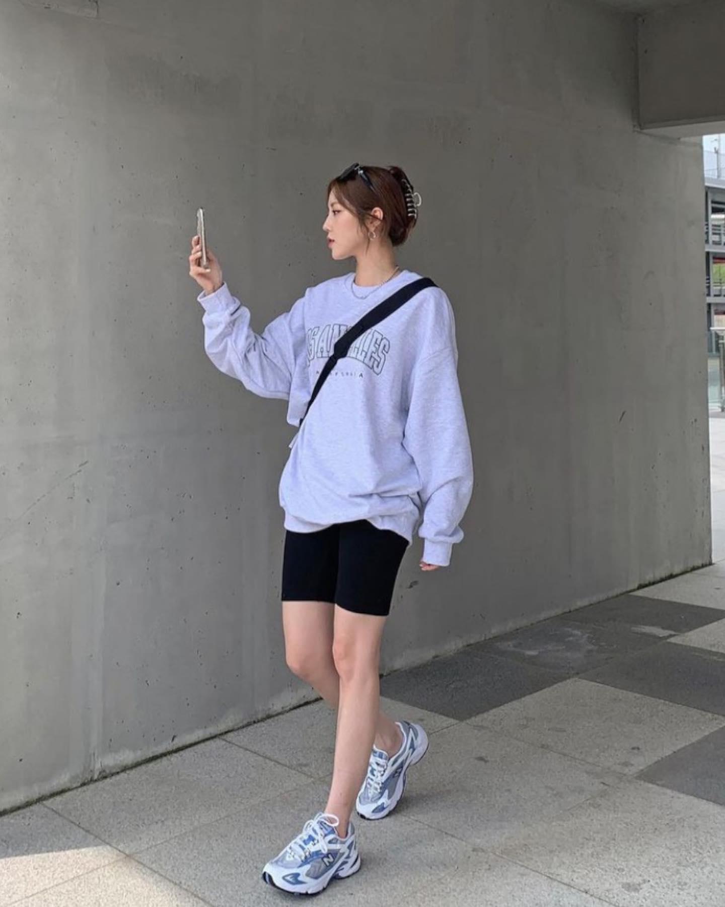 가을 러닝룩💙🤍뉴발725 활용해 이미지10