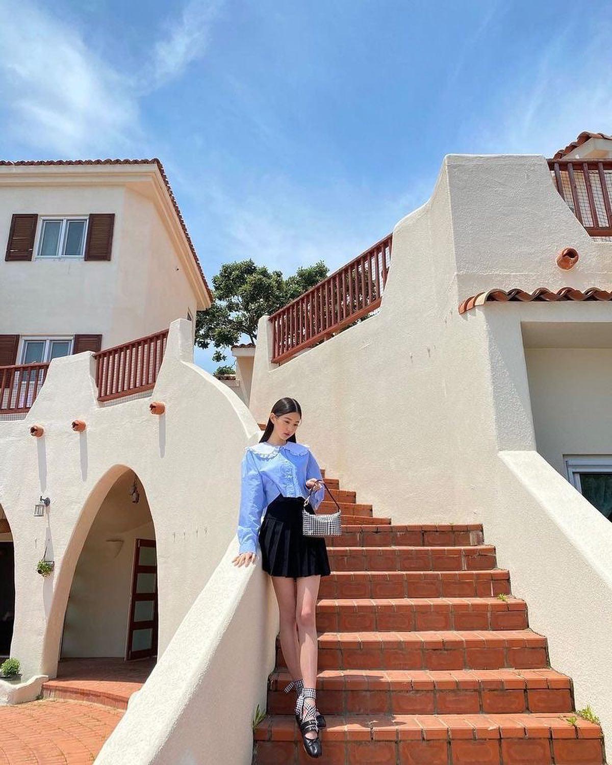 장원영의 인형같은 데일리룩💙🤍 이미지5