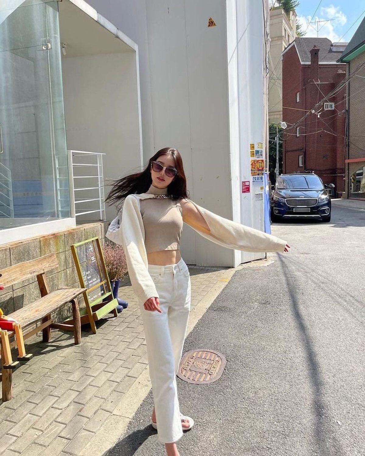 장원영의 인형같은 데일리룩💙🤍 이미지9