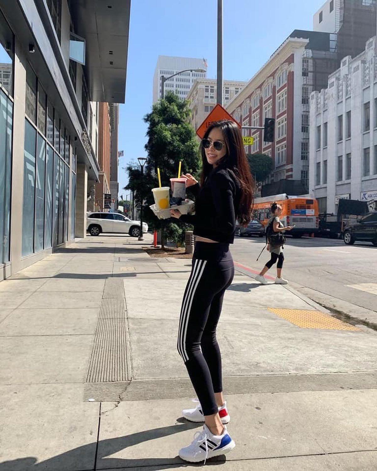 추리닝 핏은 역시 @손나은🖤🤍 이미지2