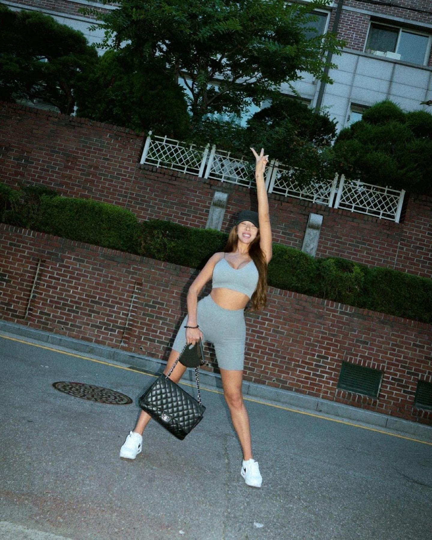 제시의 독보적인 섹시룩🔥♥️ 이미지3