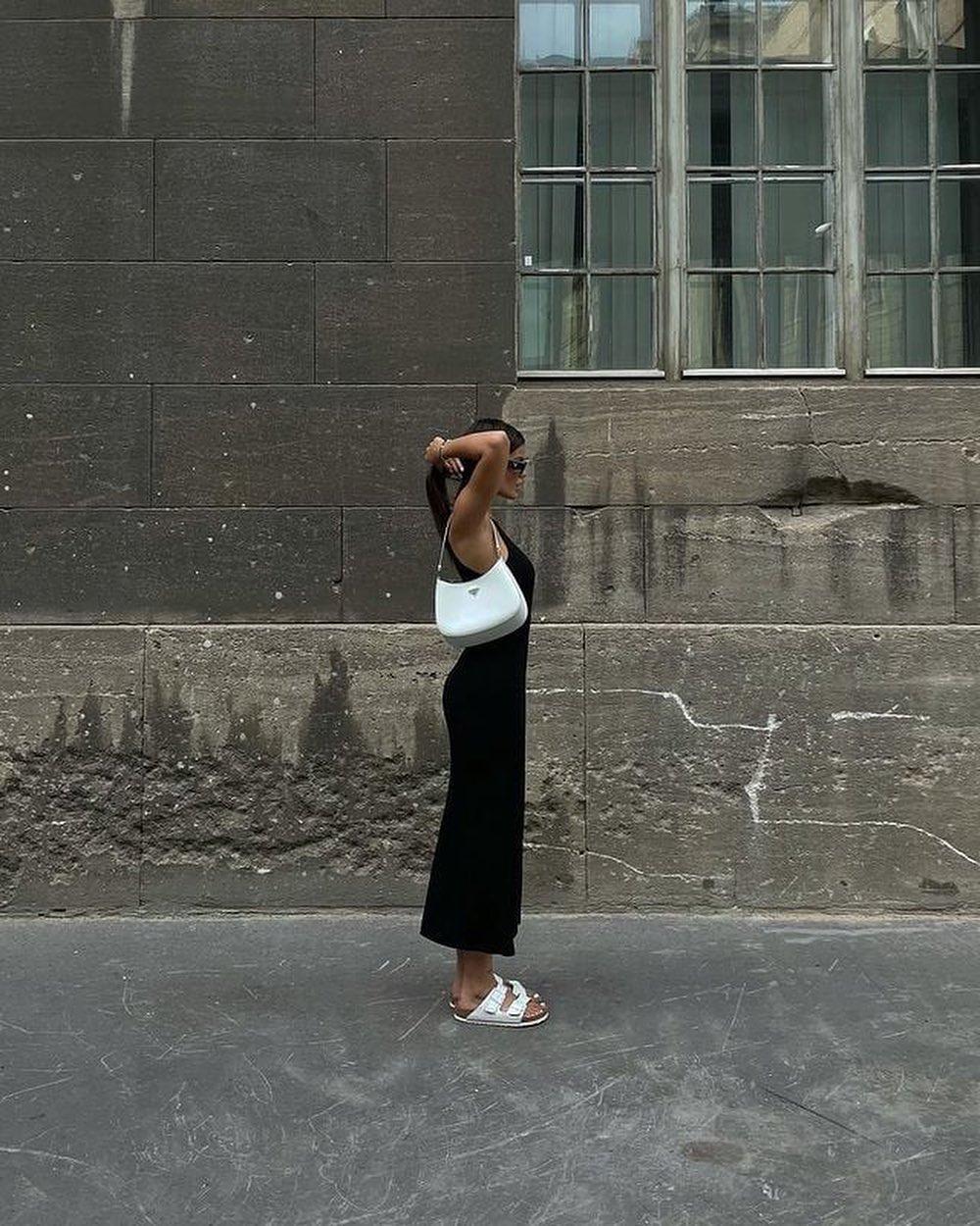 프라다 화이트도 예뻐🤍 이미지2