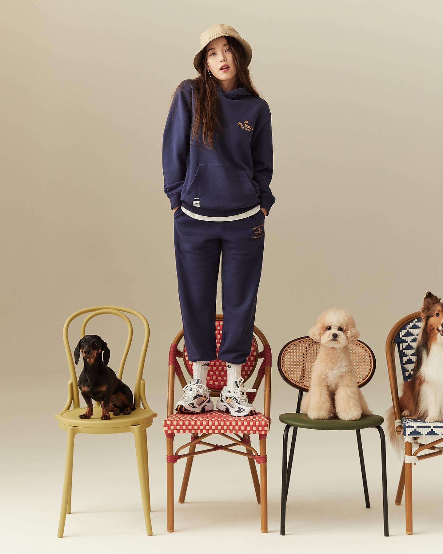 이제 뉴발하면💙🤍아이유 언니 이미지6