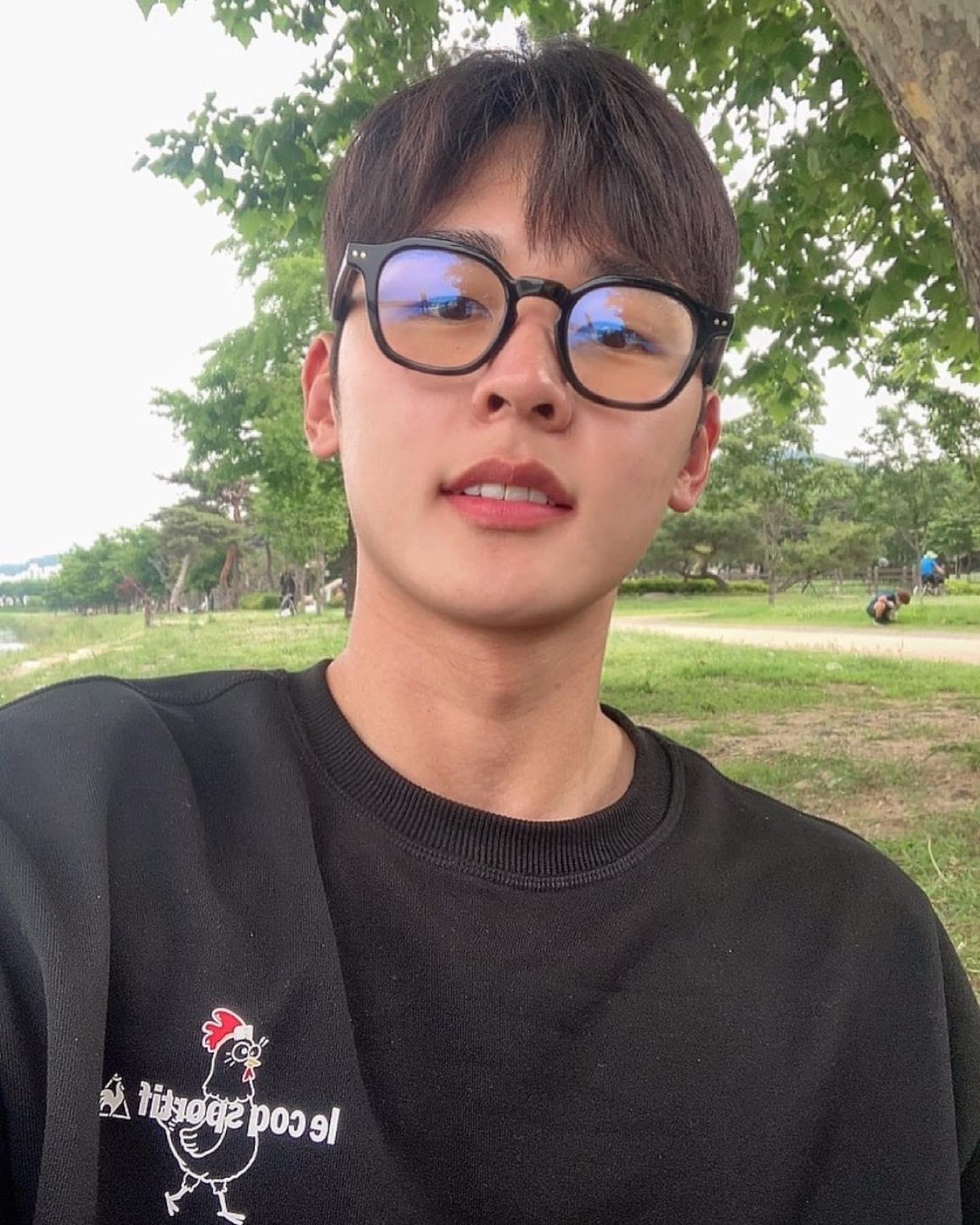 아이돌 재질 근대5종🥉❤️전웅태 이미지3