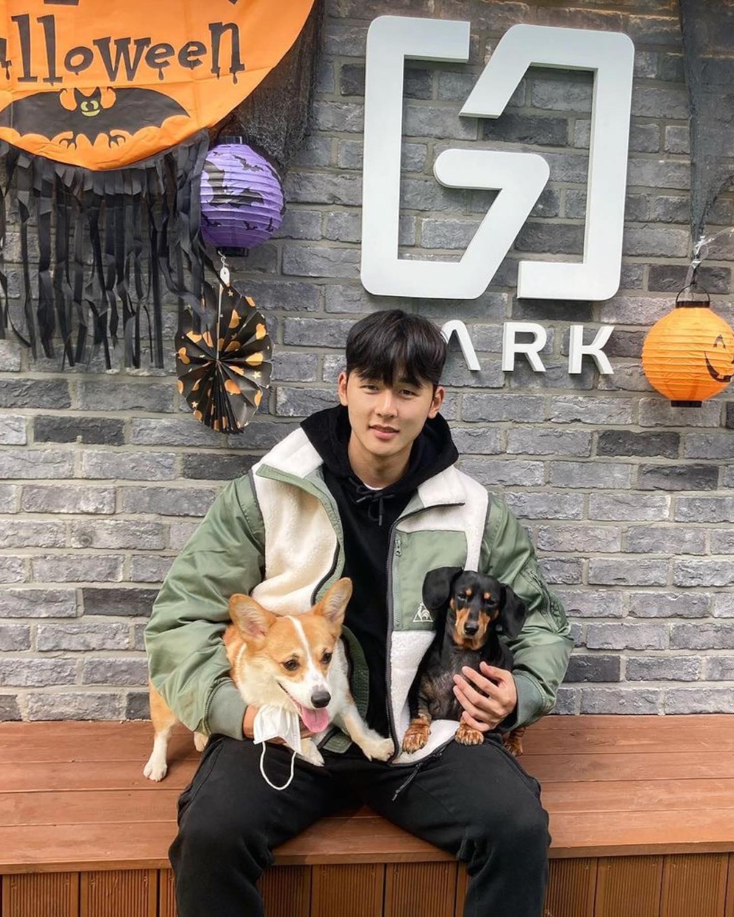 아이돌 재질 근대5종🥉❤️전웅태 이미지6