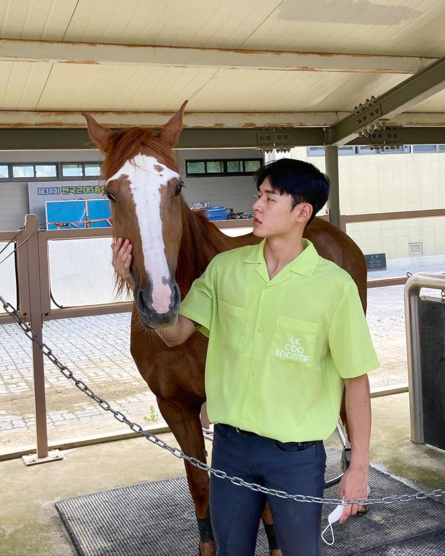 아이돌 재질 근대5종🥉❤️전웅태 이미지7