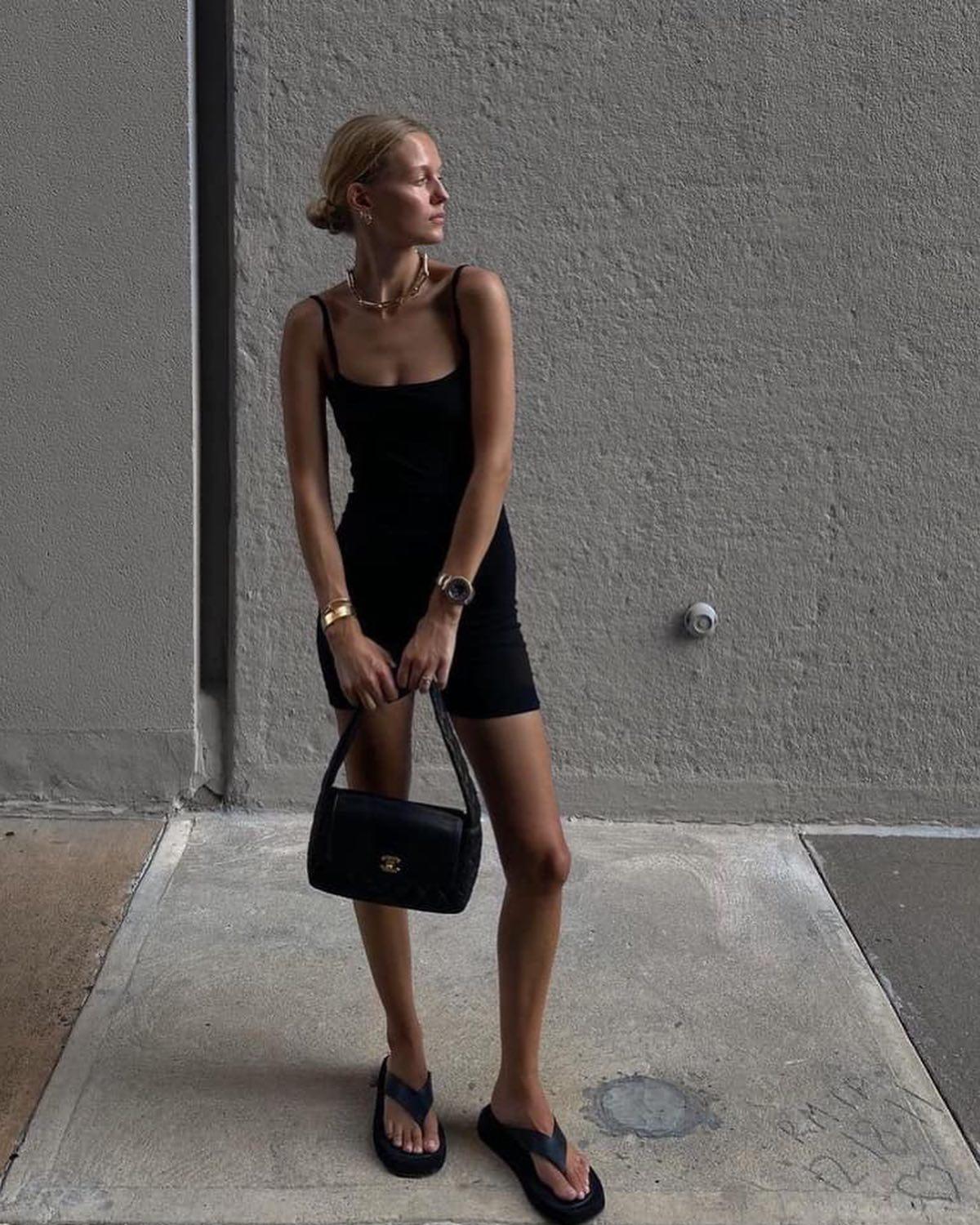 멋진 언니들은 올블랙🖤 이미지2