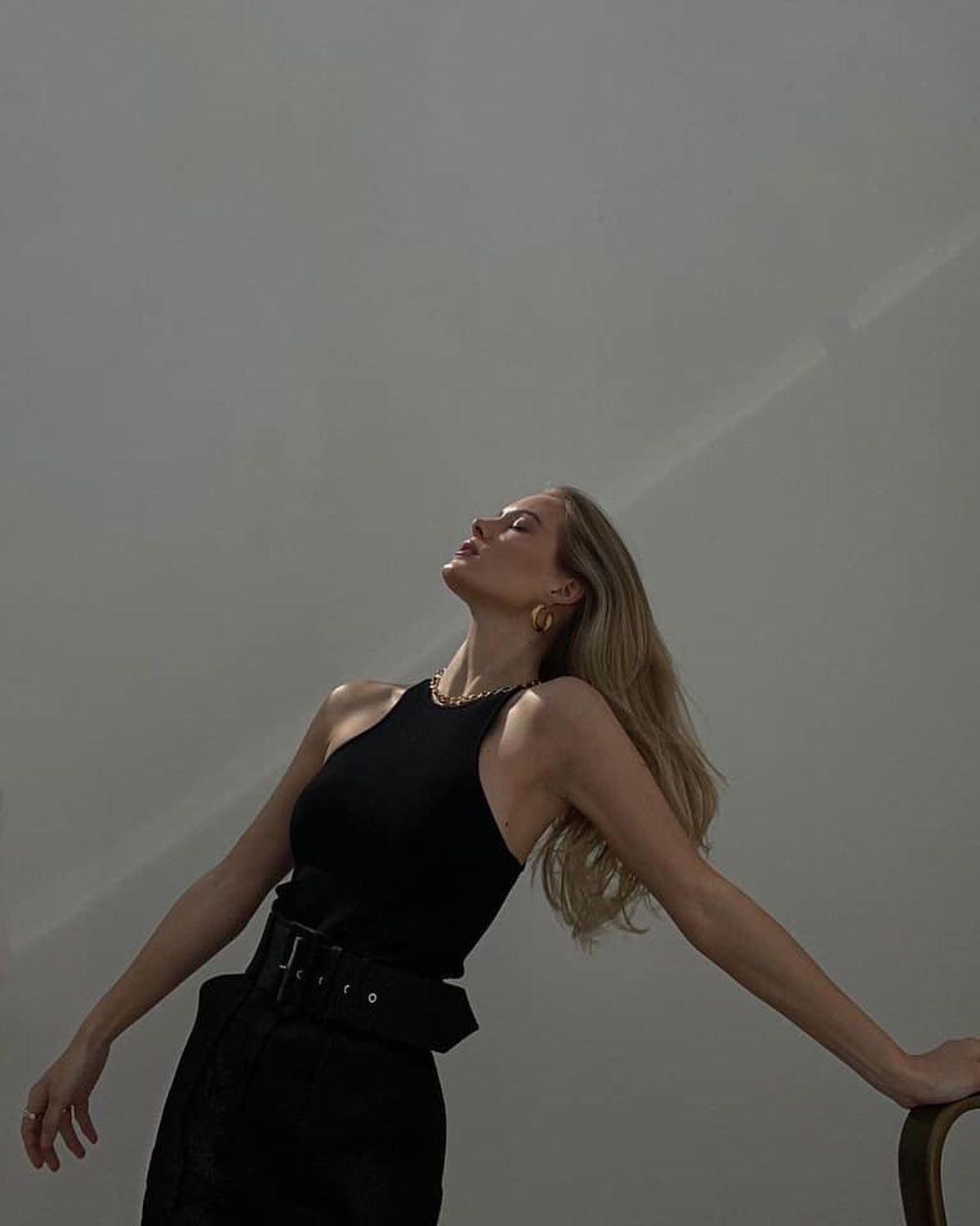 멋진 언니들은 올블랙🖤 이미지7