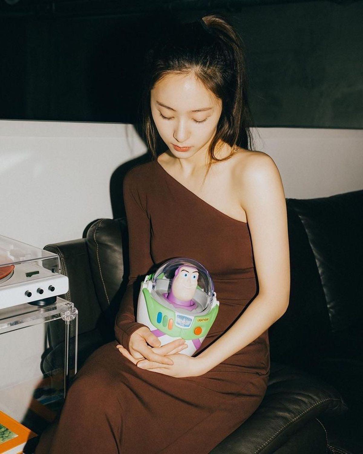 세상이쁜 크리스탈 숄더라인✨🤎 이미지6