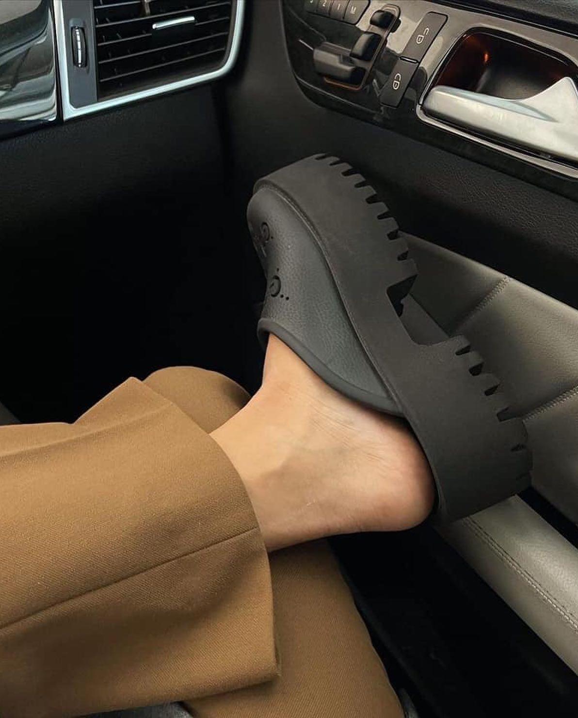 @구찌 크록스 버전💜💚 이미지3