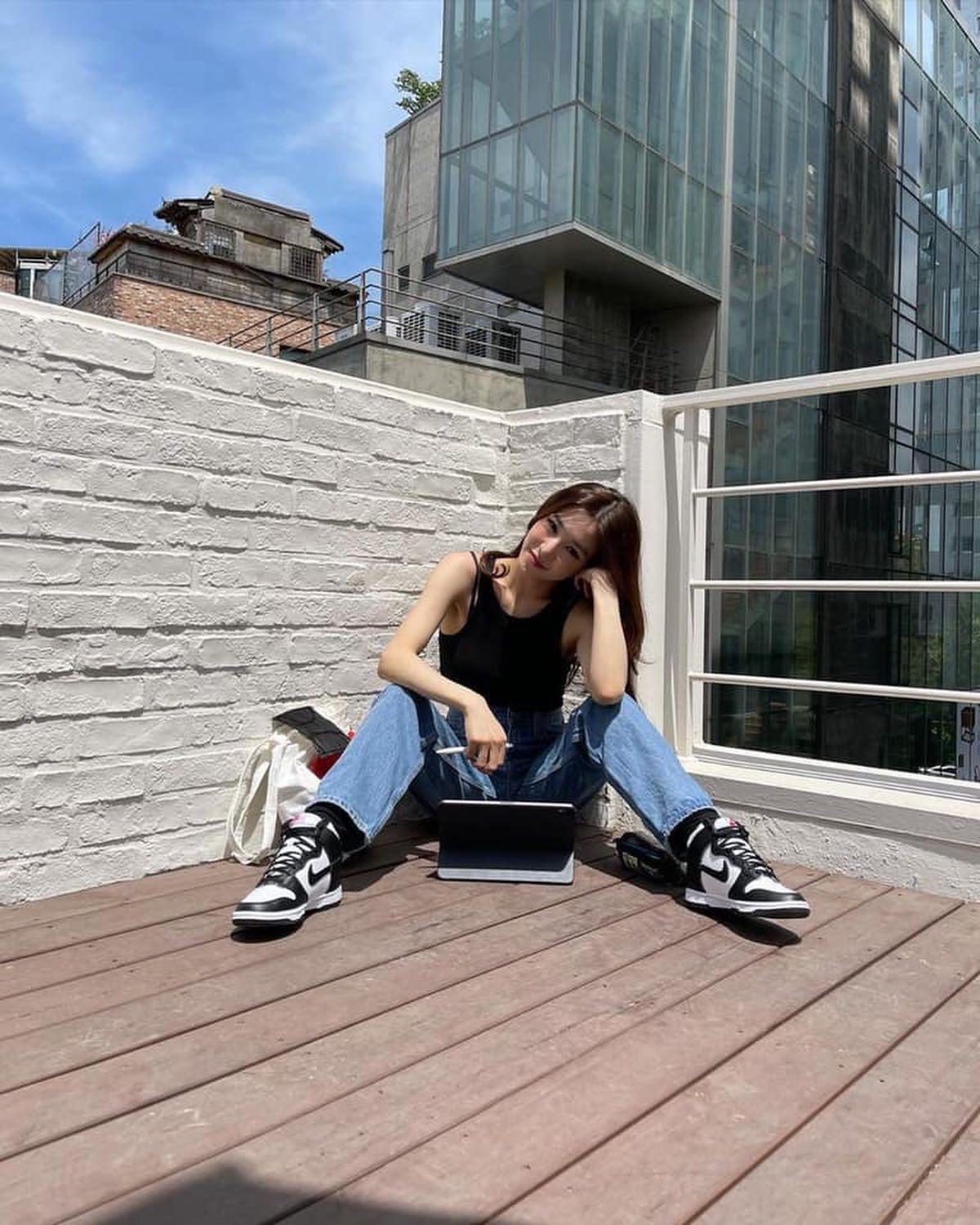 여전한 눈웃음 매력@티파니☺️💗 이미지6