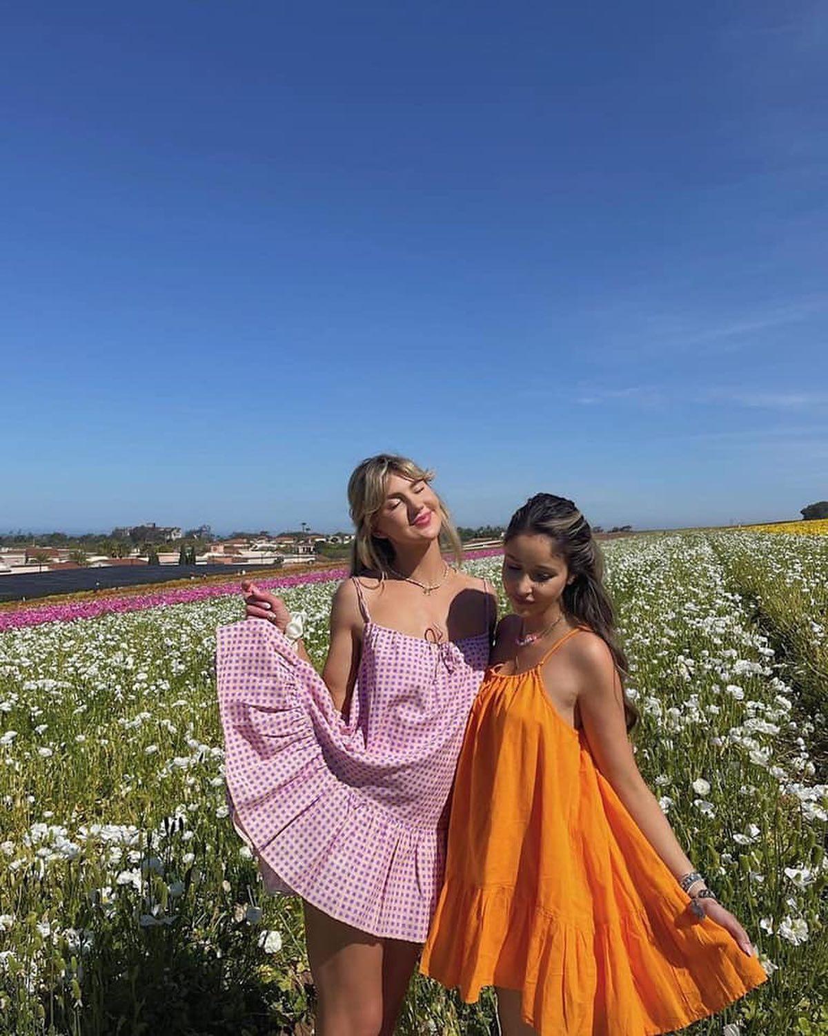 둘이서 시밀러룩👭🏻🧡 이미지2